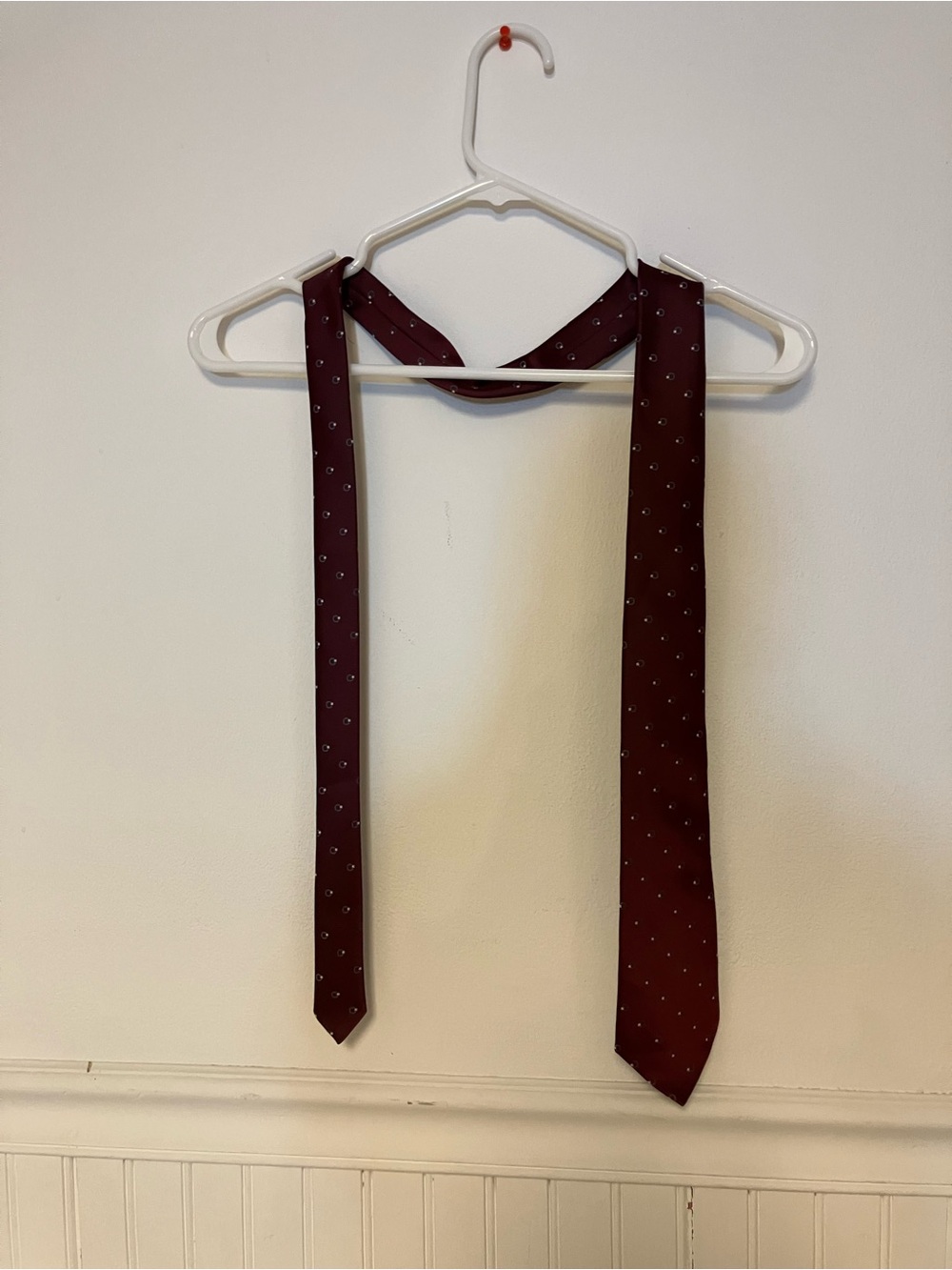 Men's Burgundy Dot Tie